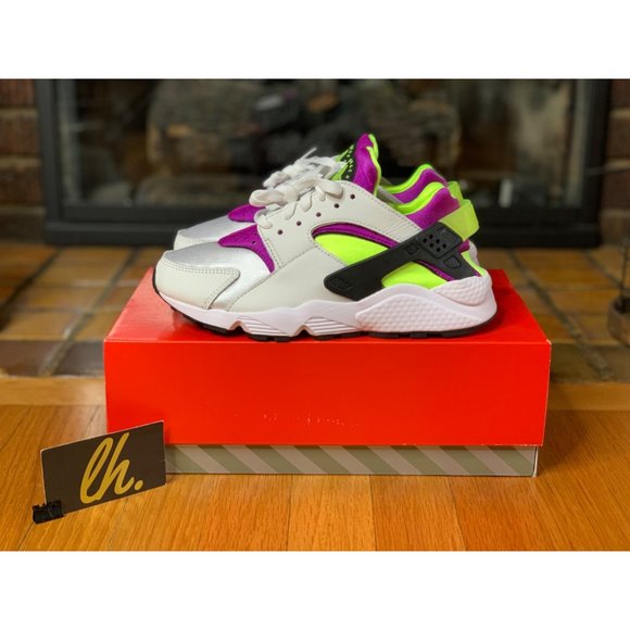 Size 8.5 Women’s Nike Air Huarache Run “White Neon Magenta” DH4439-101 - Picture 2 of 8